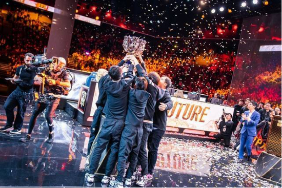 被Faker打哭了？Zeka疑似在BP时哭泣；HLE连输6场，T1抢到MSI门票！对比Bin的嘴硬，AL这番话尤为真诚！-多宝电竞